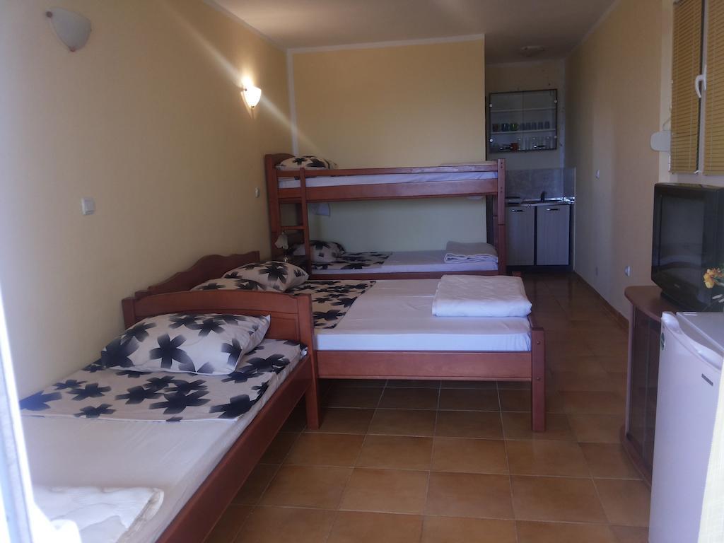 Apartments And Studios Anicic Утєха Номер фото